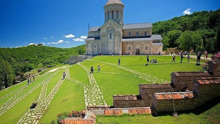 Fully Private Full-Day Kakheti Tour: Sighnaghi, Bodbe and Khareba Wine Tunnel (2/12)