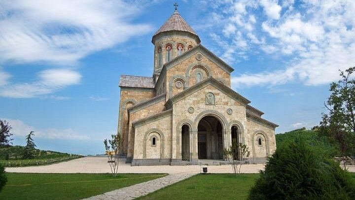 Private Kakheti Tour: Manavi Tasting, Bodbe, Sighnaghi Museum and Telavi (1/7)