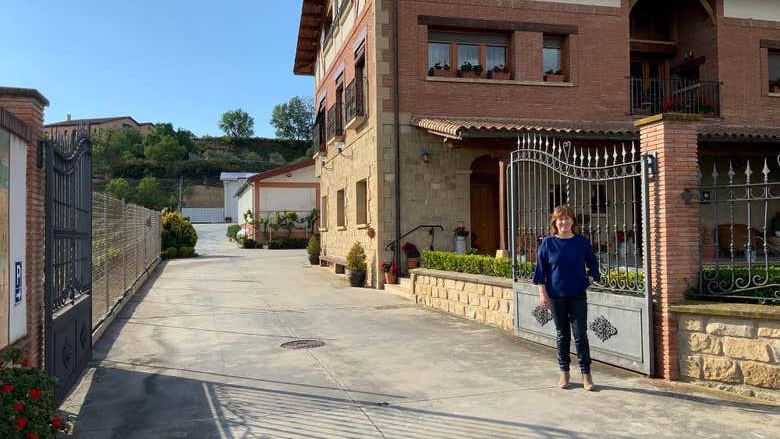 Bodegas Loli Casado Noon Winery Tour with Four Wines and Olive Oil (2/9)