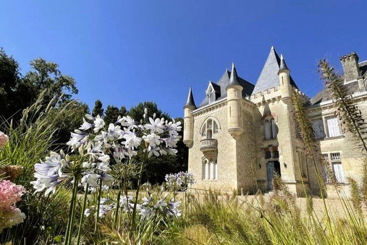 Bordeaux Super Saver: City Wine Tasting, Blending Workshop and Saint-Émilion Château (9/11)
