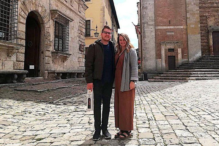 Small-Group Brunello and Montepulciano Wine Day from Cortona in a 9-Seat Minivan (12/12)