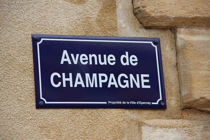 Small Group Half-Day Champagne Tour from Épernay: Hautvillers, Côte des Blancs, Ratafia (8/12)