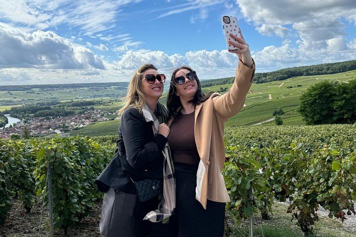 Small Group Half-Day Champagne Tour from Épernay: Hautvillers, Côte des Blancs, Ratafia (10/12)