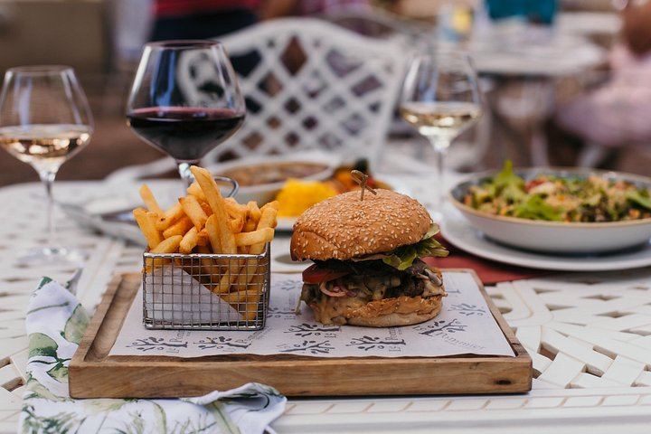 African Story 8-Hour Winelands Tour: Paarl, Franschhoek and Stellenbosch Estates (11/12)