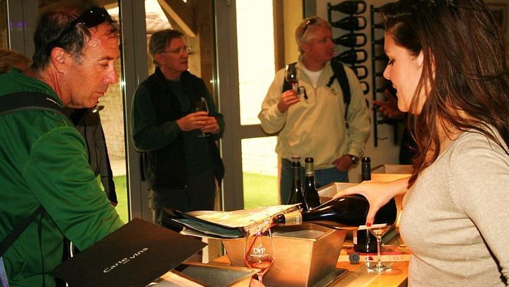 Full-Day E-Bike Wine Ride in the Côte de Nuits from Dijon: Clos de Vougeot and Lunch (1/4)