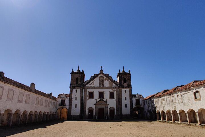Private Sightseeing Day from Lisbon: Arrábida, Cabo Espichel, Sesimbra and Azeitão Wine (7/12)