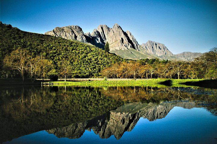 Stellenbosch and Franschhoek Wine Day Trip with Cheese, Lunch and Chocolate Pairings (7/10)