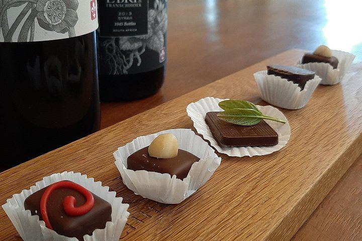 Stellenbosch and Franschhoek Wine Day Trip with Cheese, Lunch and Chocolate Pairings (2/10)