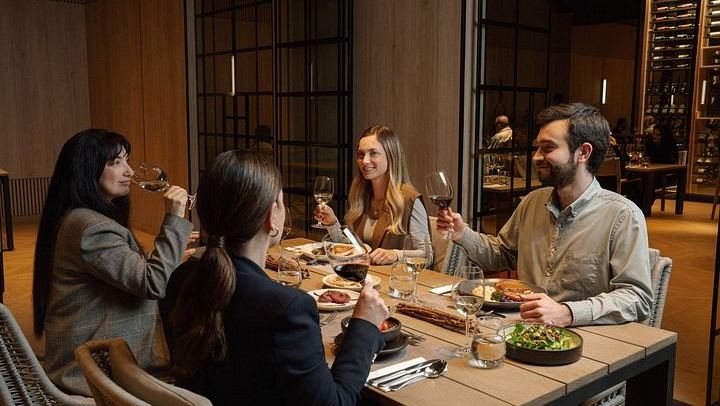 Concha y Toro Night Tour: Casillero del Diablo Cellars, Wine and Dinner at Bodega 1883 (1/6)