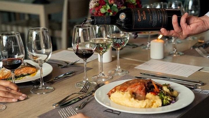 Concha y Toro Night Tour: Casillero del Diablo Cellars, Wine and Dinner at Bodega 1883 (2/6)