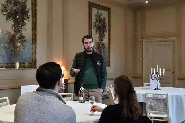Champagne Day Trip from Paris: Four Tastings, Verzenay Lighthouse, Reims Cathedral