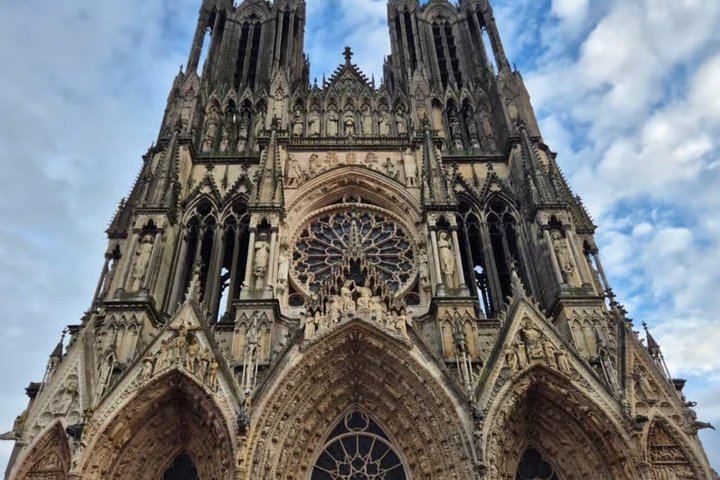 Champagne Day Trip from Paris: Four Tastings, Verzenay Lighthouse, Reims Cathedral (8/12)
