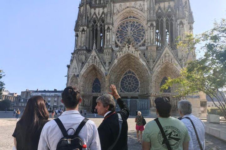 Champagne Day Trip from Paris: Four Tastings, Verzenay Lighthouse, Reims Cathedral (2/12)
