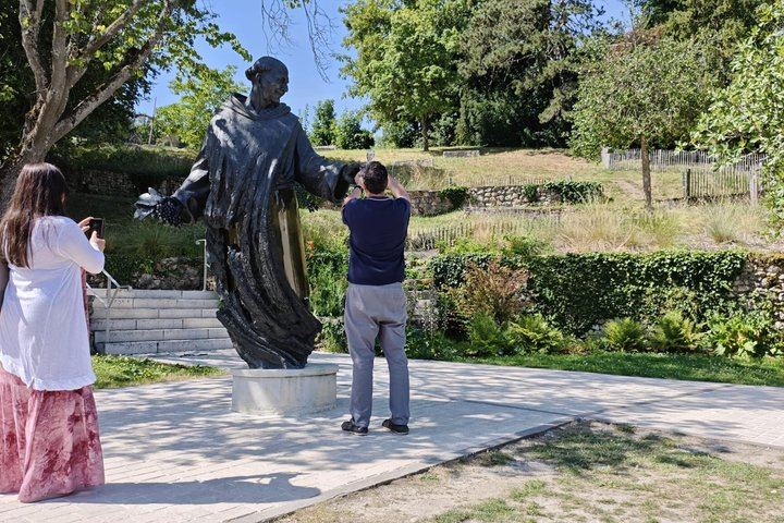 Champagne Day Trip from Paris: Four Tastings, Verzenay Lighthouse, Reims Cathedral (4/12)