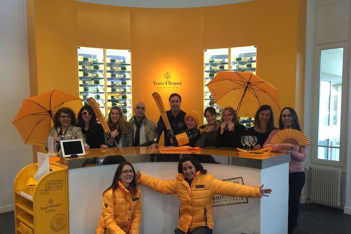 Private 8-Hour Champagne Tour from Reims or Épernay with Veuve Clicquot Tasting (4/8)