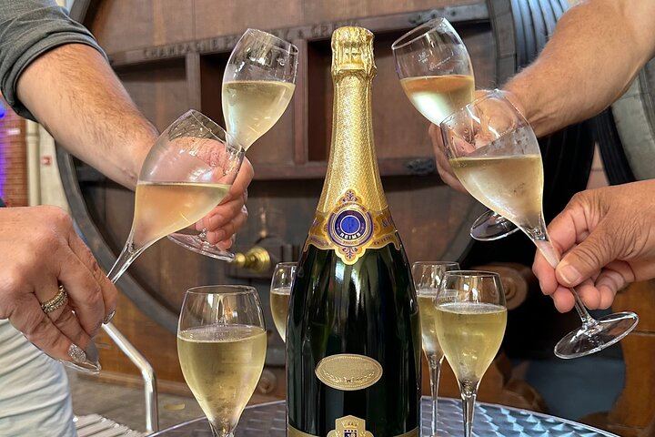 Private 8-Hour Champagne Tour from Reims or Épernay with Veuve Clicquot Tasting (5/8)