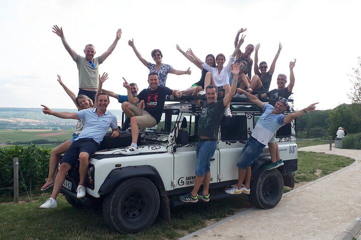 4x4 Defender Vineyard Safari near Reims with Panoramic Champagne Tasting, 2 to 8 Guests (1/12)
