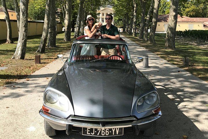 Médoc Châteaux Route in a 1973 Citroën DS Convertible, Half or Full Day (3/11)