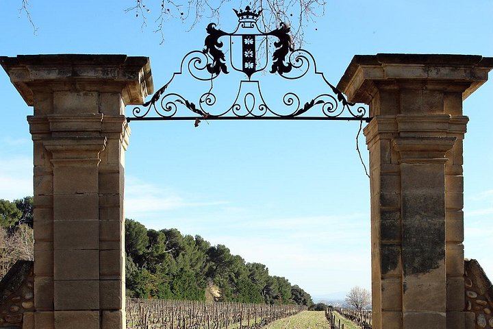 Private Full-Day Châteauneuf-du-Pape Tour: Fortia, La Nerthe, La Gardine, Lunch Stop (7/12)