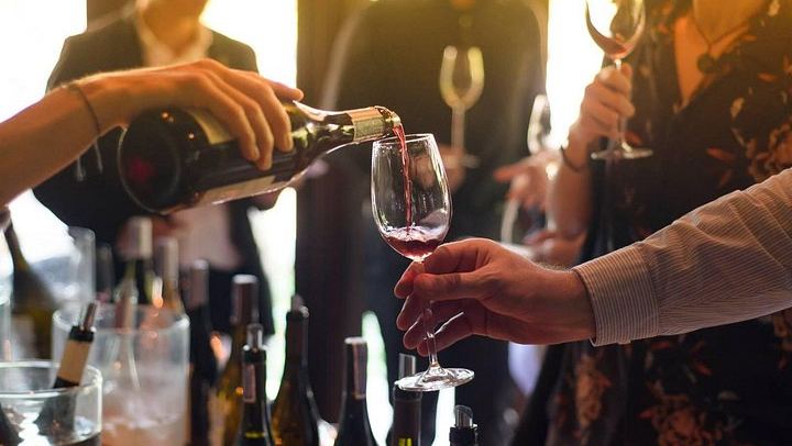 Private Full-Day Châteauneuf-du-Pape Wine Tour from Marseille with Avignon Stop and Lunch (2/7)