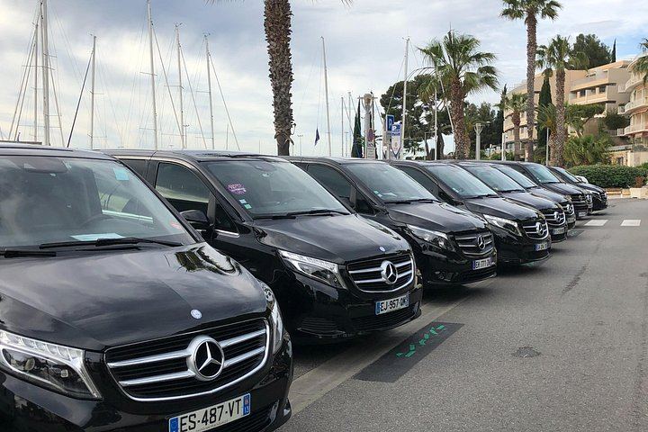 Private Full-Day Châteauneuf-du-Pape Wine Tour from Marseille with Avignon Stop and Lunch (4/7)