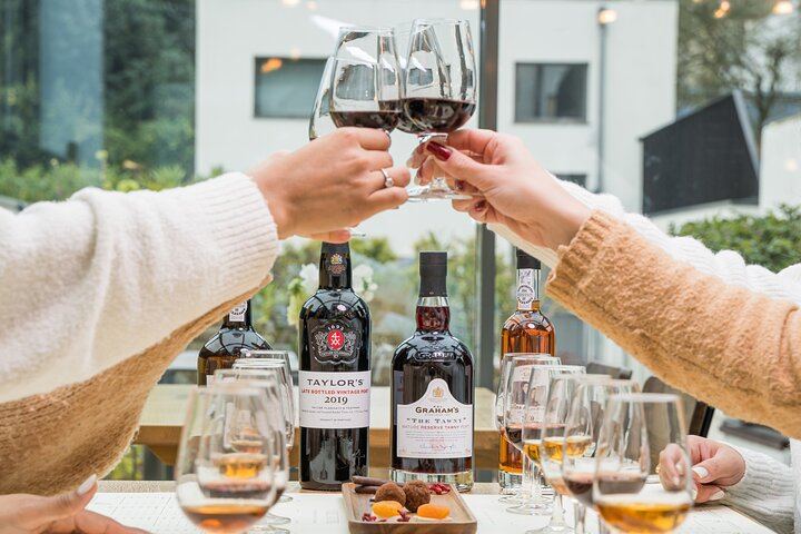 Porto Best of the Best Port Tasting with Artisan Chocolates at Boutique Hotel Canto de Luz (6/7)