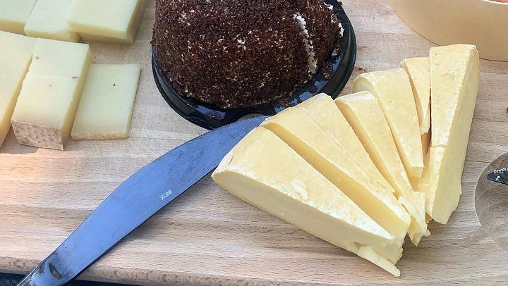 Cheese and Wine Pairing Session in a Dijon Vaulted Cellar: One Hour, Groups Under Six (3/7)