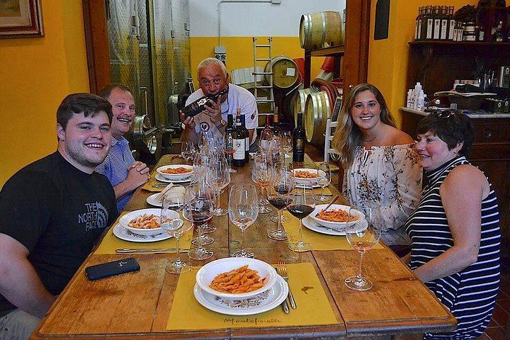Chianti Classico and Super Tuscan Tasting at 3 Wineries, Lunch at a Boutique Wine Shop (6/12)