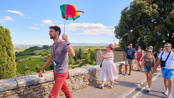 Evening Chianti Coach Tour from Florence: Two Wineries and a Four-Course Vineyard Dinner (2/12)