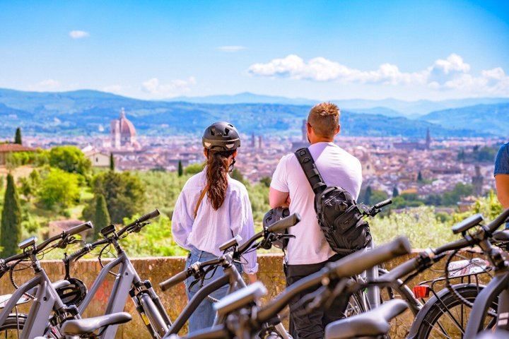 Guided E-Bike Ride from Florence into Chianti Classico with Winery Visit and Two Tastings (3/12)