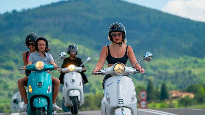 Six-Hour Chianti Vespa Tour from Florence via Castellina, Fonterutoli and a Winery Meal (1/7)
