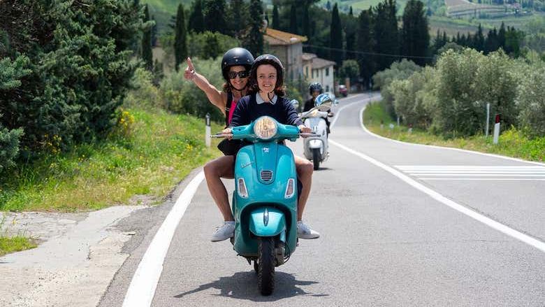 Six-Hour Chianti Vespa Tour from Florence via Castellina, Fonterutoli and a Winery Meal (4/7)