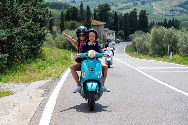 Six-Hour Chianti Vespa Tour from Florence via Castellina, Fonterutoli and a Winery Meal (4/7)