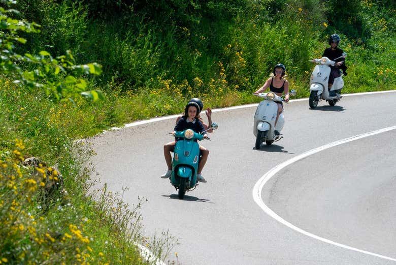 Six-Hour Chianti Vespa Tour from Florence via Castellina, Fonterutoli and a Winery Meal (6/7)
