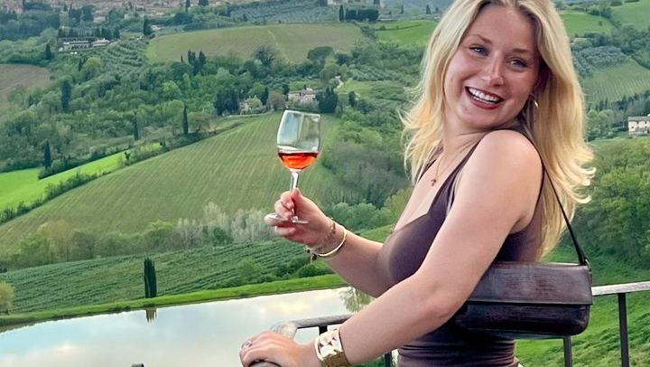 Small-Group Chianti Wine Tour from Florence: San Gimignano and Two Farm Wineries (2/12)