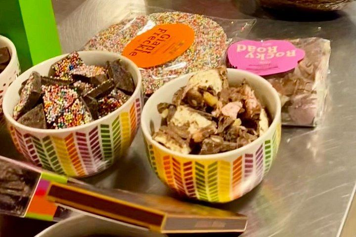 Small-Group Yarra Valley Day Tour from Melbourne: Three Wineries, Chocolate and Ice Cream (8/12)