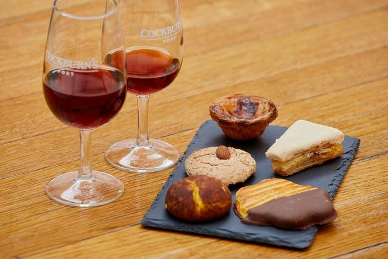 Cockburn's Port Lodge Tour in Vila Nova de Gaia with Wine or Chocolate Pairing Tasting (4/7)