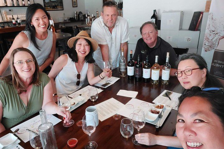Healdsburg Original Wine and Food Pairing Guided Walking Tour, 4 Hours (6/12)