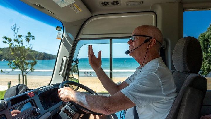 Waiheke Gourmet Food and Wine Tour with Ananda Tours: Oysters, Olive Oil, Whisky (3/12)