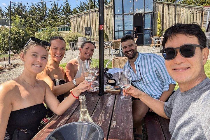 Cruise Ship Friendly Yarra Valley Wine Tour with Port Melbourne Pickup and Gin Stop (7/7)