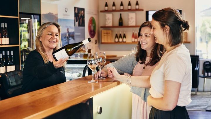 Jade Tours Day of Wine in Marlborough: Small Group, Led by a Winery Founder (2/12)