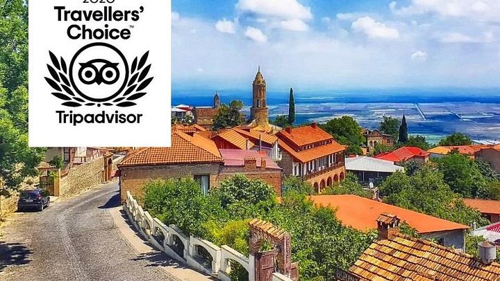 Kakheti Day Tour from Tbilisi: Family Wine Cellar, Bodbe, Sighnaghi and Shoti Bread (2/12)
