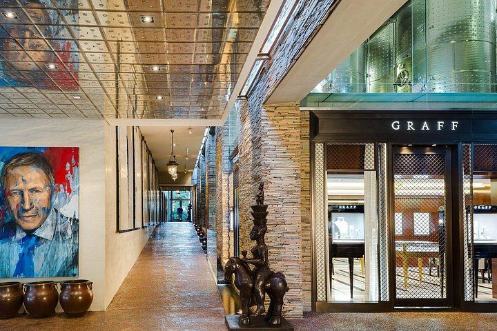 Private Wine Tasting at Tokara, Delaire Graff and Fairview in the Cape Winelands (3/10)