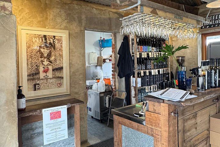 Barossa Shared Bus Tour from Adelaide: Four Tastings, Seppeltsfield and Gourmet Lunch (6/12)