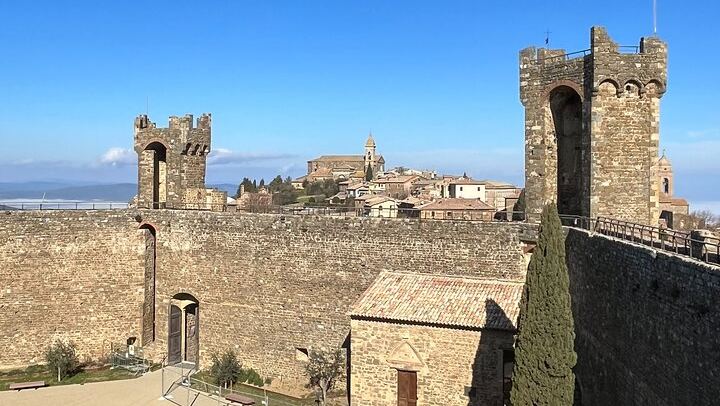 Brunello Wine Tour from Siena with a Licensed Sommelier Driver, Lunch and Boutique Cellars (3/11)