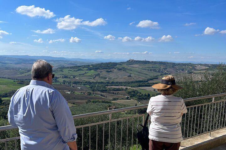 Brunello Wine Tour from Siena with a Licensed Sommelier Driver, Lunch and Boutique Cellars (6/11)