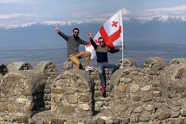 Kakheti Day Trip from Tbilisi: Sighnaghi Wall Walk, Telavi Plane Tree and Wine Cellar