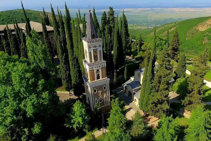 Kakheti Day Trip from Tbilisi: Sighnaghi Wall Walk, Telavi Plane Tree and Wine Cellar (12/12)