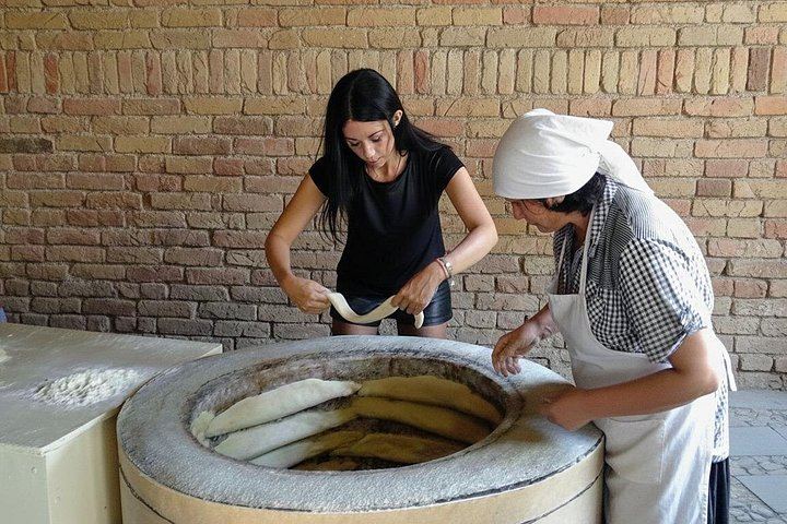 Kakheti Day Trip from Tbilisi: Sighnaghi Wall Walk, Telavi Plane Tree and Wine Cellar (9/12)