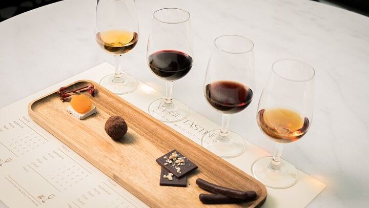Porto Best of the Best Port Tasting with Artisan Chocolates at Boutique Hotel Canto de Luz (2/7)
